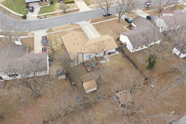 4004 CLARENDON ST, Bel Aire, KS 67220