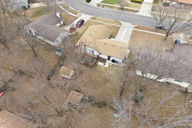 4004 CLARENDON ST, Bel Aire, KS 67220