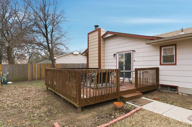 4004 CLARENDON ST, Bel Aire, KS 67220