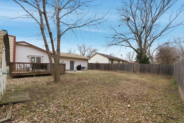 4004 CLARENDON ST, Bel Aire, KS 67220