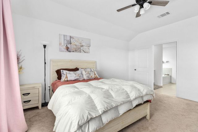 211 Camargue DR, Hutto, TX 78634