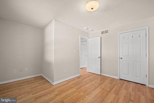 7 LOGAN DR, Cherry Hill, NJ 08034
