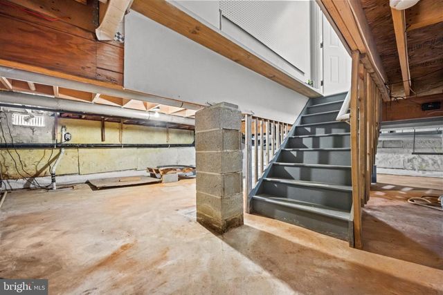 7 LOGAN DR, Cherry Hill, NJ 08034