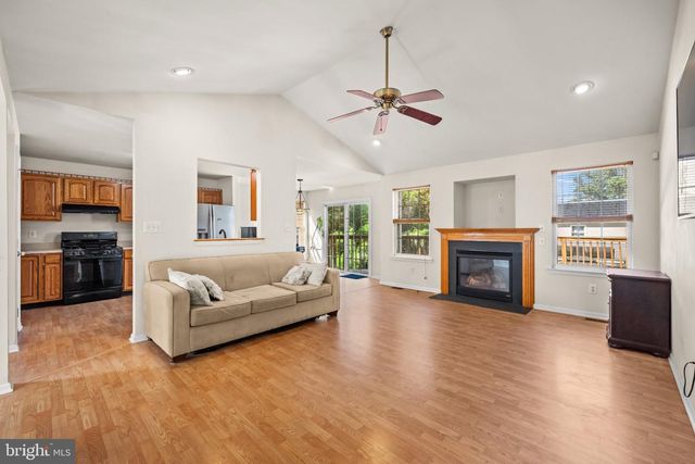 7 LOGAN DR, Cherry Hill, NJ 08034