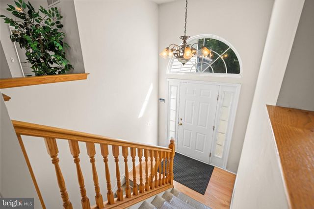 7 LOGAN DR, Cherry Hill, NJ 08034