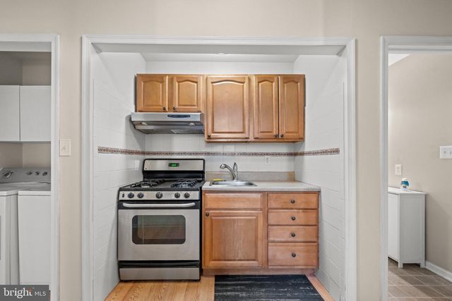 7 LOGAN DR, Cherry Hill, NJ 08034