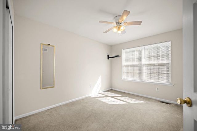 7 LOGAN DR, Cherry Hill, NJ 08034
