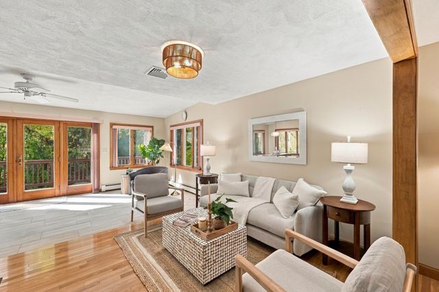 10 Overbrook Rd, Middleton, MA 01949
