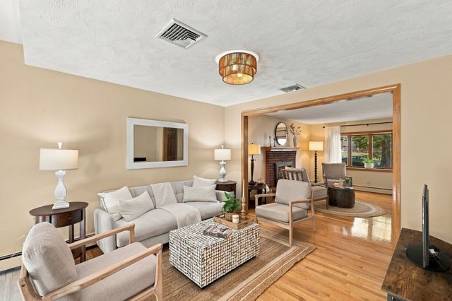 10 Overbrook Rd, Middleton, MA 01949