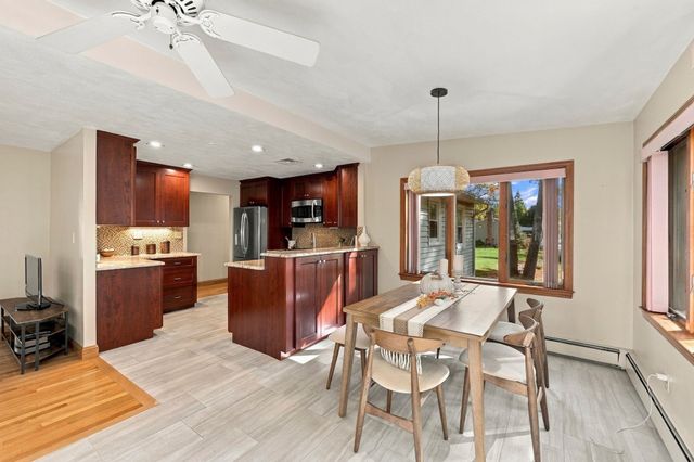 10 Overbrook Rd, Middleton, MA 01949