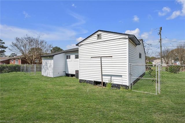 5023 Booker ST, Chesapeake, VA 23320