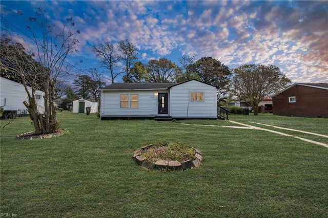 5023 Booker ST, Chesapeake, VA 23320