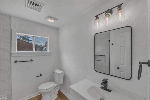 5023 Booker ST, Chesapeake, VA 23320