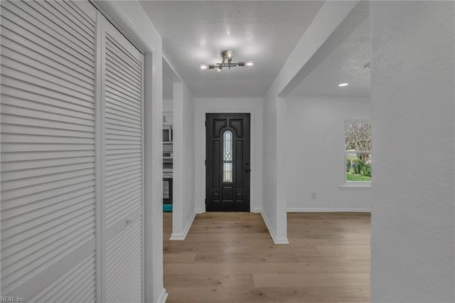 5023 Booker ST, Chesapeake, VA 23320