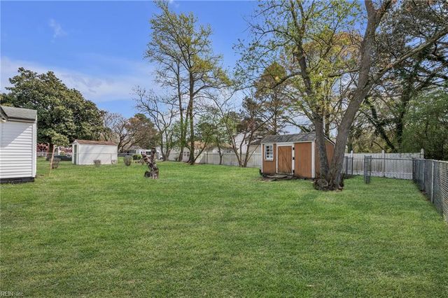 5023 Booker ST, Chesapeake, VA 23320