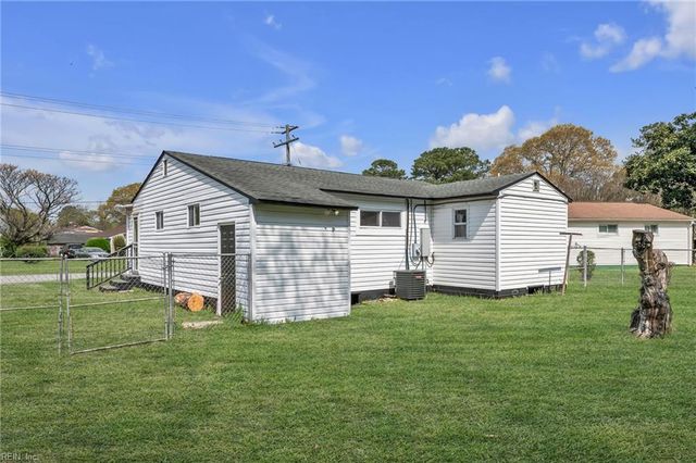 5023 Booker ST, Chesapeake, VA 23320