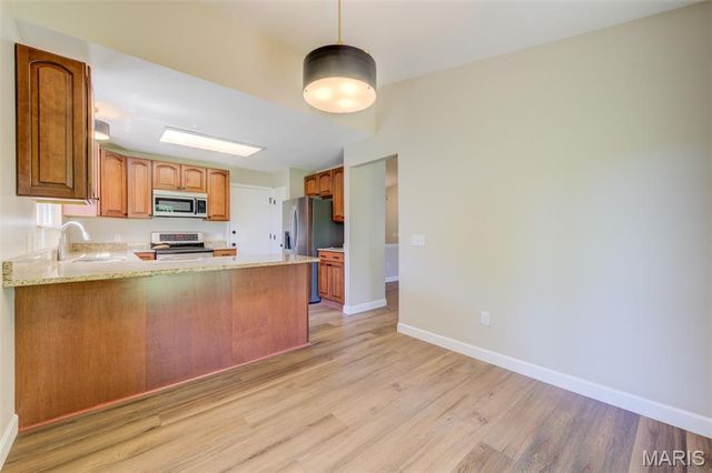 129 Del Oro Drive, St Peters, MO 63376