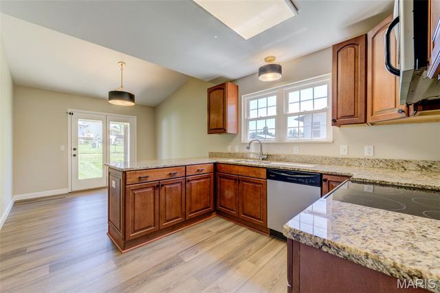 129 Del Oro Drive, St Peters, MO 63376