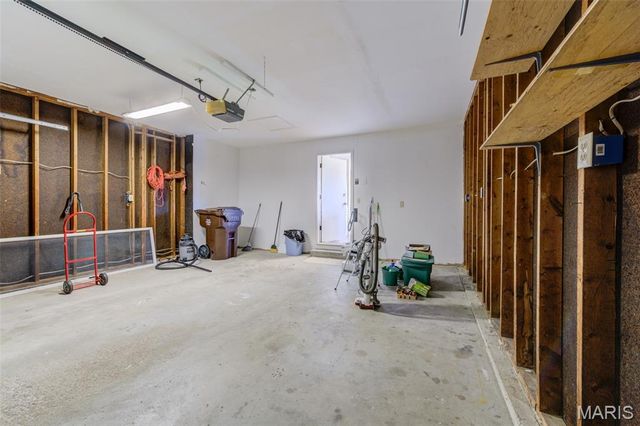129 Del Oro Drive, St Peters, MO 63376