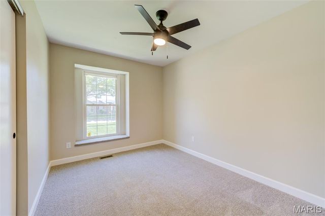 129 Del Oro Drive, St Peters, MO 63376