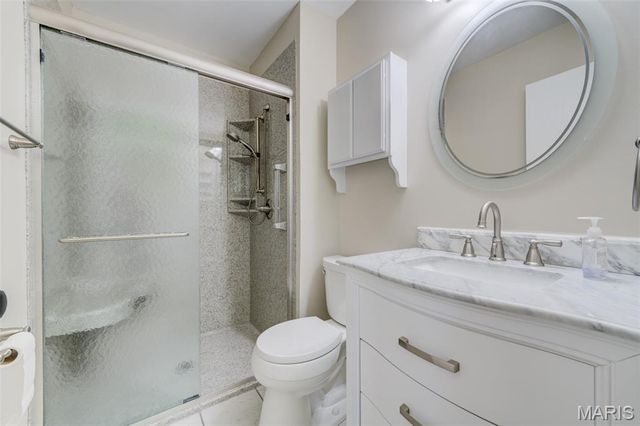 129 Del Oro Drive, St Peters, MO 63376