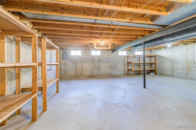 129 Del Oro Drive, St Peters, MO 63376
