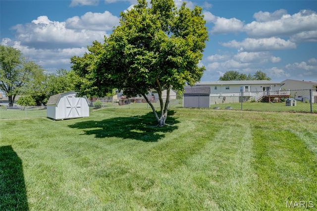 129 Del Oro Drive, St Peters, MO 63376