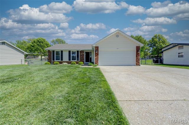 129 Del Oro Drive, St Peters, MO 63376