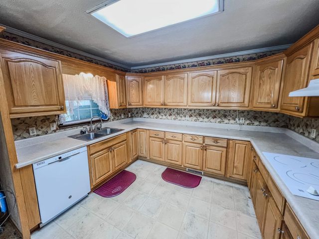 370 SERENITY DR, Savannah, TN 38372