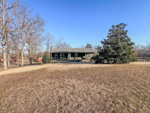 370 SERENITY DR, Savannah, TN 38372