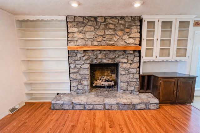 370 SERENITY DR, Savannah, TN 38372