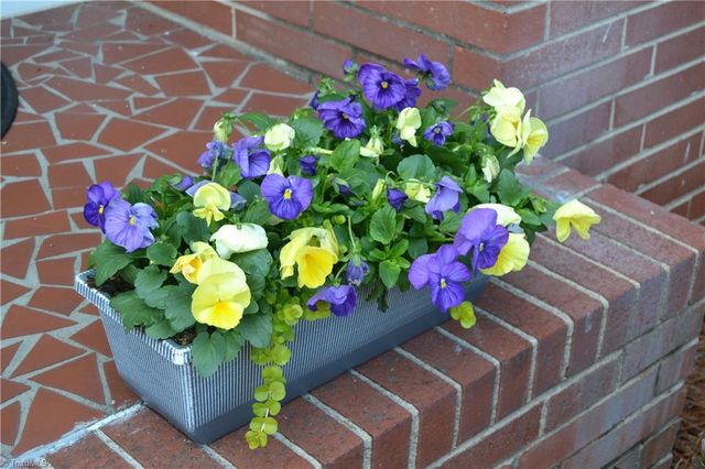 1930 Fairview Boulevard, Winston-salem, NC 27127