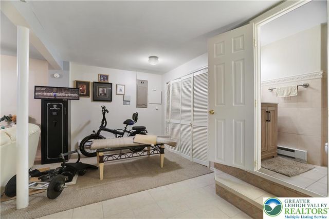 2110 Lansdale Drive, Stroud Twp, PA 18301