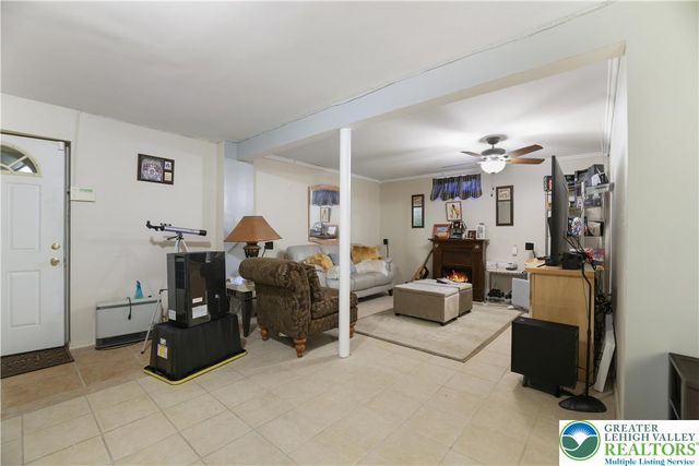 2110 Lansdale Drive, Stroud Twp, PA 18301