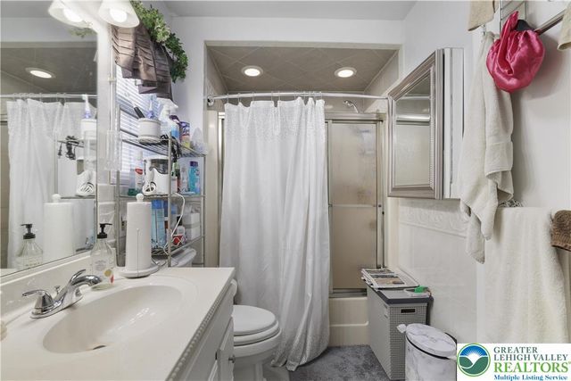 2110 Lansdale Drive, Stroud Twp, PA 18301