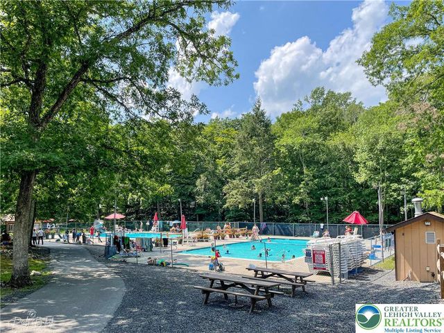 2110 Lansdale Drive, Stroud Twp, PA 18301