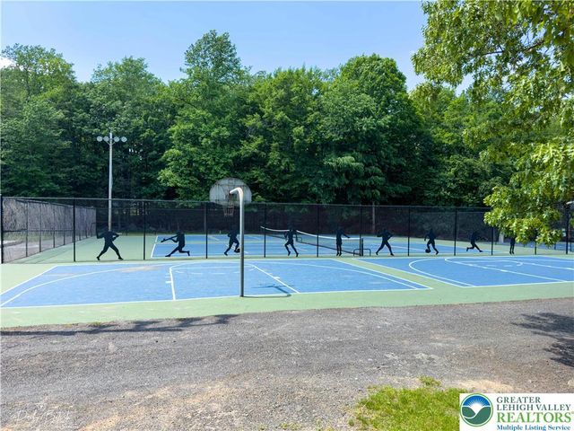 2110 Lansdale Drive, Stroud Twp, PA 18301