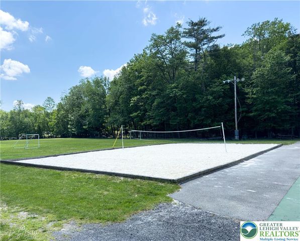 2110 Lansdale Drive, Stroud Twp, PA 18301