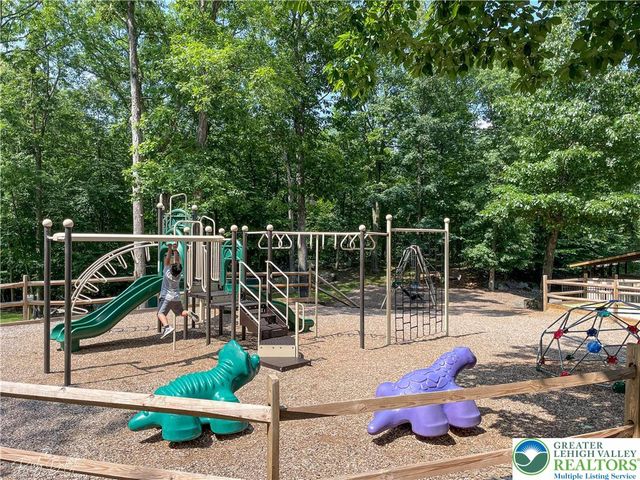 2110 Lansdale Drive, Stroud Twp, PA 18301