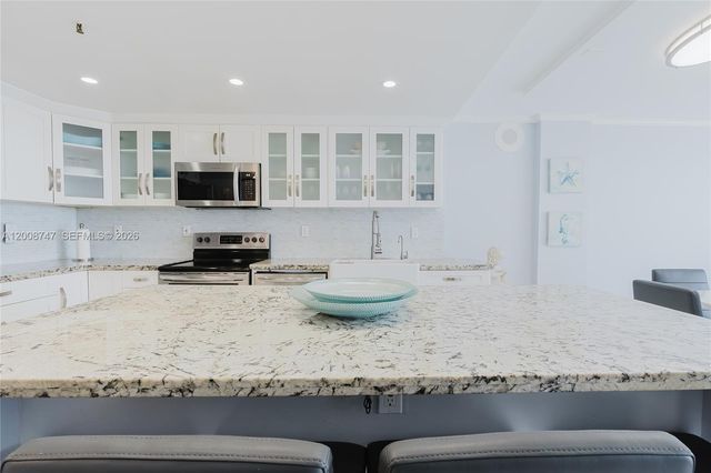2625 Collins Ave 803, Miami Beach, FL 33140
