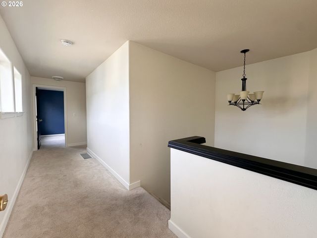 2940 Se PHEASANT Ave, Gresham, OR 97080