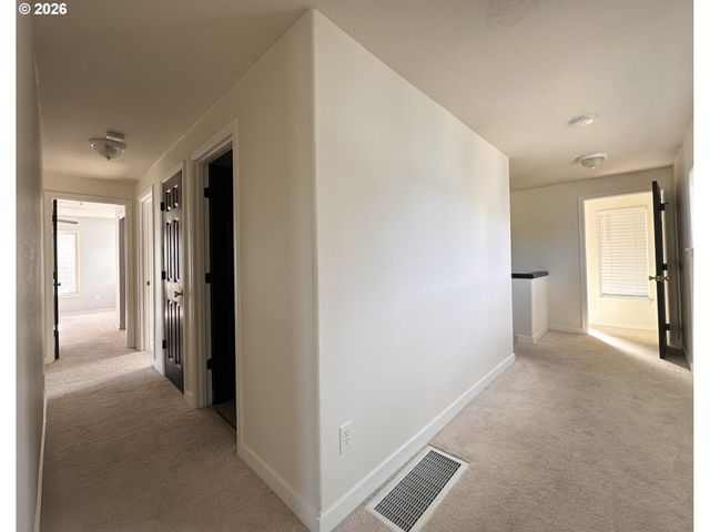 2940 Se PHEASANT Ave, Gresham, OR 97080