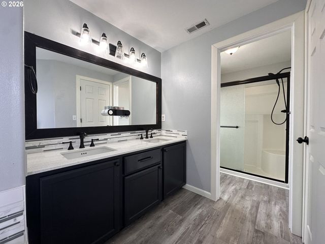 2940 Se PHEASANT Ave, Gresham, OR 97080