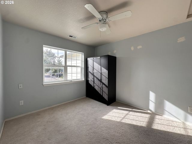 2940 Se PHEASANT Ave, Gresham, OR 97080