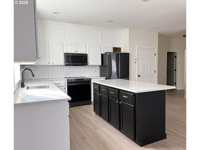 2940 Se PHEASANT Ave, Gresham, OR 97080
