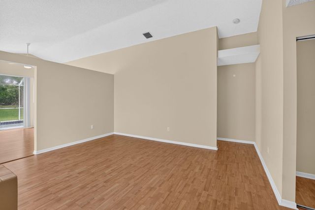 7666 Rockport Circle, Lake Worth, FL 33467