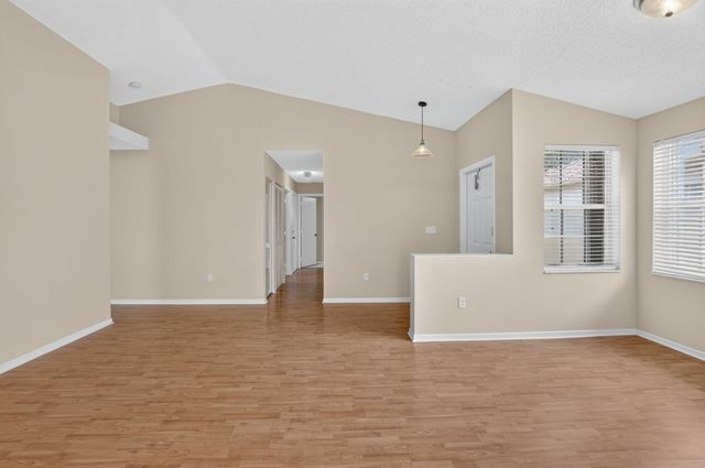 7666 Rockport Circle, Lake Worth, FL 33467
