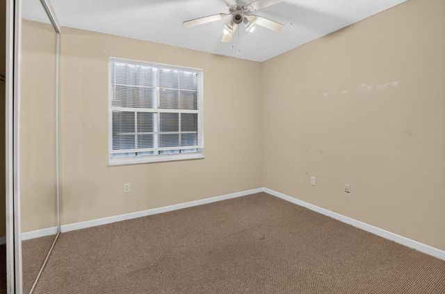 7666 Rockport Circle, Lake Worth, FL 33467