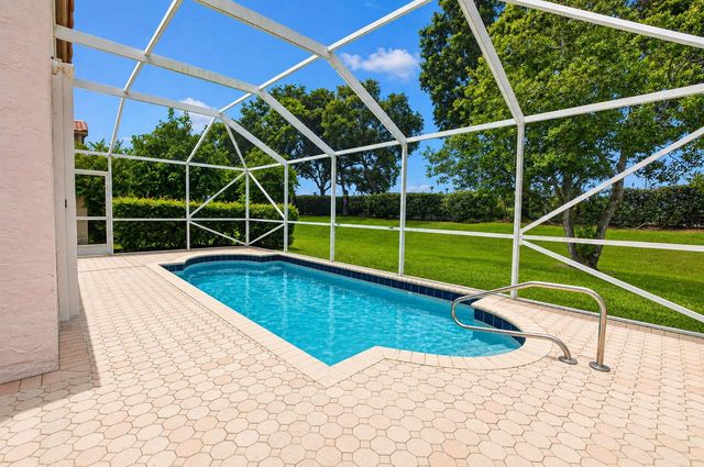 7666 Rockport Circle, Lake Worth, FL 33467