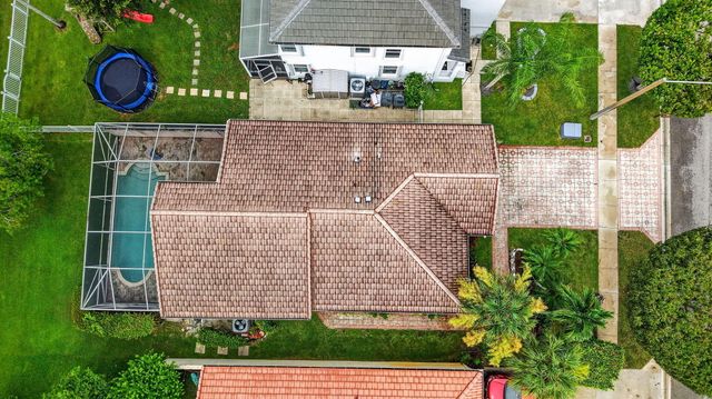 7666 Rockport Circle, Lake Worth, FL 33467